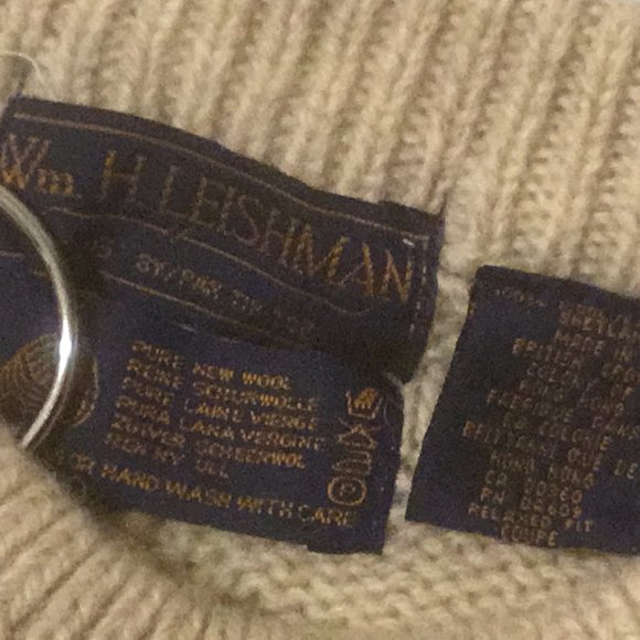 Woolen Sweater - Picture 3 of 4